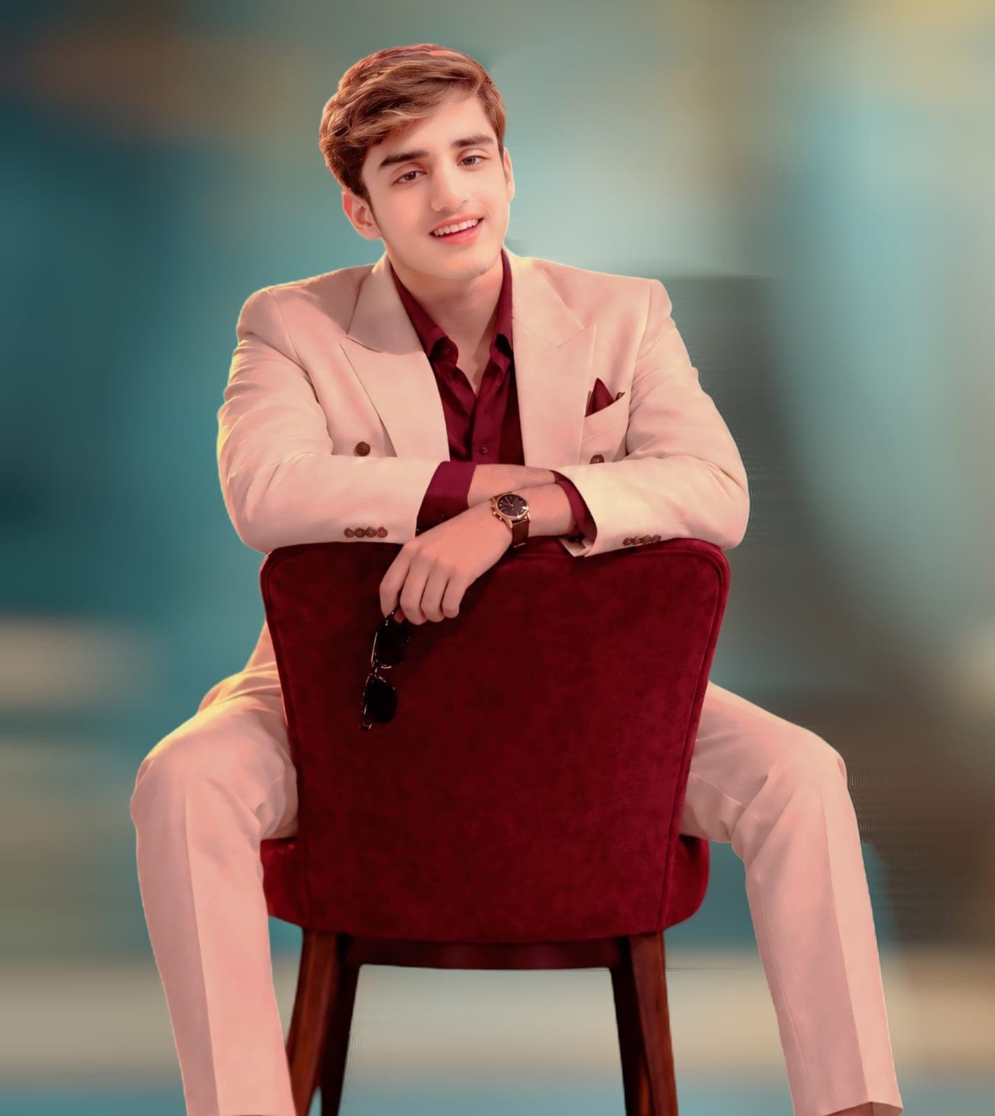 Portrait of Saqib Shahzad in a light suit